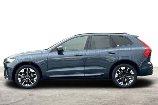 2026 Volvo XC60 Plus