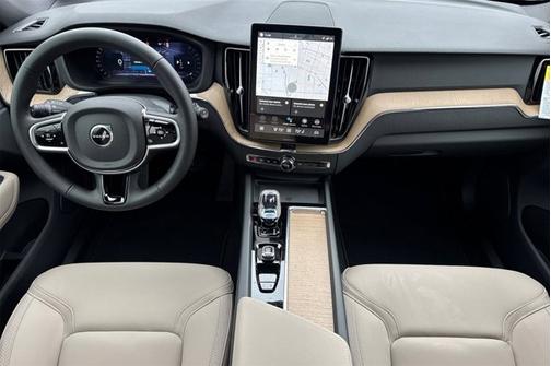 2026 Volvo XC60 Plus