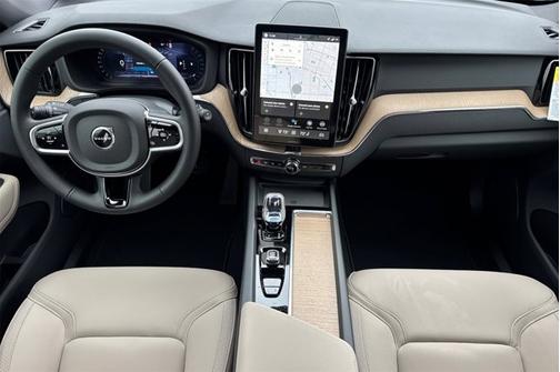 2026 Volvo XC60 Plus