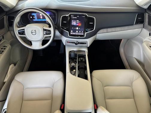 Vapour Gray Metallic 2024 Volvo XC90 Recharge Plug-In Hybrid Plus Bright Theme