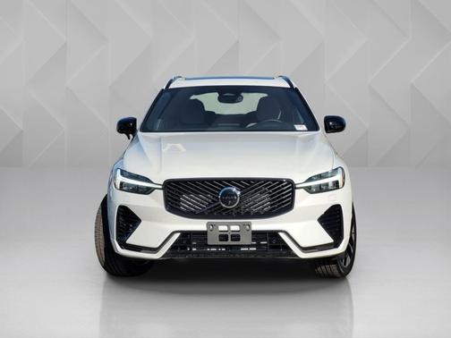 2026 Volvo XC60 Plug-In Hybrid Plus