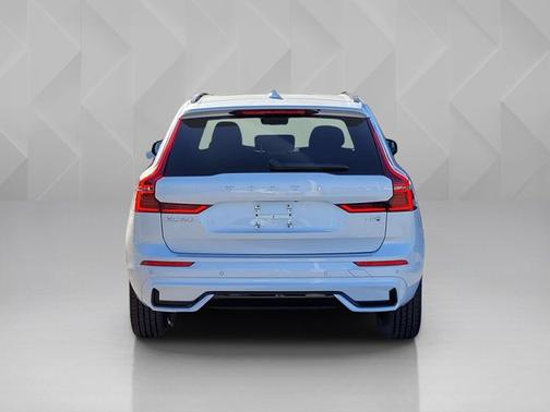 2026 Volvo XC60 Plug-In Hybrid Plus