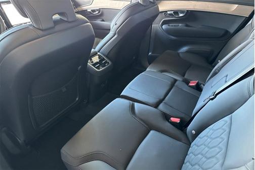 2025 Volvo XC90 Plus