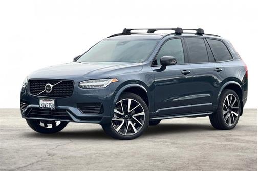 2023 Volvo XC90 Recharge Plug-In Hybrid Ultimate Dark Theme