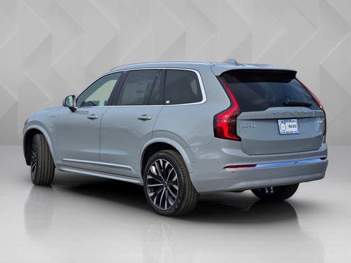 2026 Volvo XC90 Plug-In Hybrid Ultra