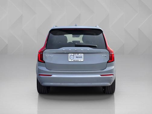 2026 Volvo XC90 Plug-In Hybrid Ultra