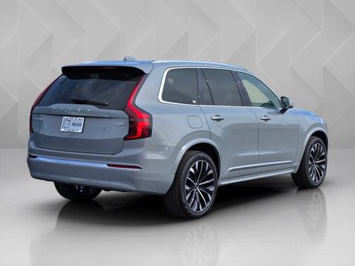 2026 Volvo XC90 Plug-In Hybrid Ultra