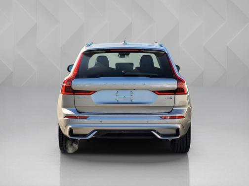 2026 Volvo XC60 Plug-In Hybrid Ultra