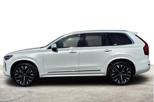 2026 Volvo XC90 Plus