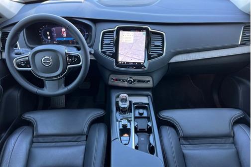 2024 Volvo XC90 Recharge Plug-In Hybrid Ultimate Bright Theme