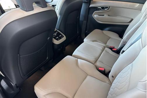 2026 Volvo XC90 Plus