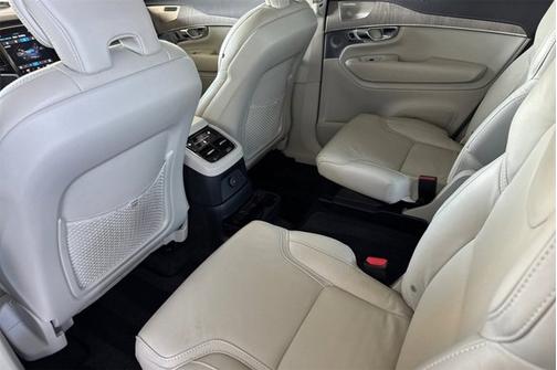 2023 Volvo XC90 Recharge Plug-In Hybrid Ultimate