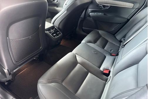 2024 Volvo V90 Cross Country Ultimate