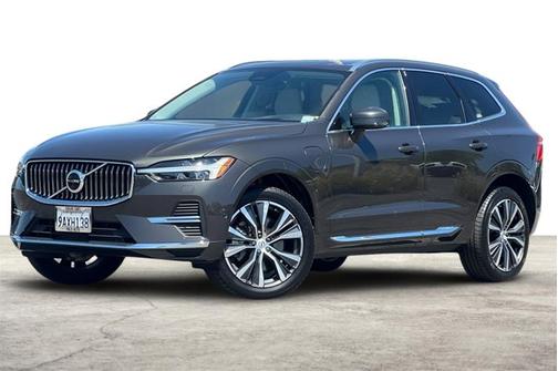 2022 Volvo XC60 Recharge Plug-In Hybrid Inscription Expression