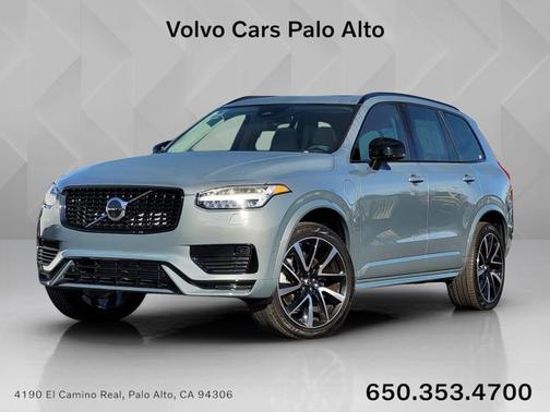 2023 Volvo XC90 Recharge Plug-In Hybrid Plus Dark Theme