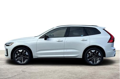 2026 Volvo XC60 Plus
