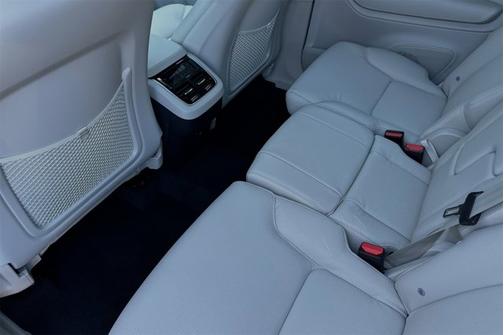 2025 Volvo XC90 Plus
