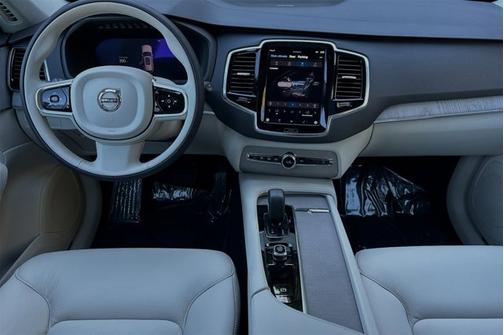 2025 Volvo XC90 Plus