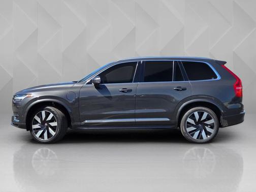 Platinum Gray Metallic 2023 Volvo XC90 Recharge Plug-In Hybrid Ultimate Bright Theme