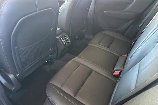 2025 Volvo XC40 Plus Dark Theme
