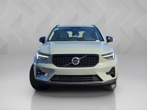 Sage Green Metallic 2025 Volvo XC40 Plus Dark Theme