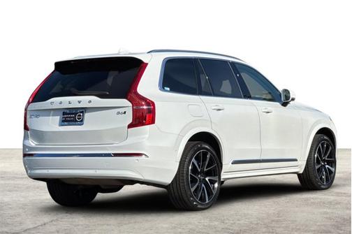 2024 Volvo XC90 Ultimate Bright Theme