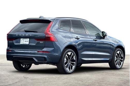 2026 Volvo XC60 Plus