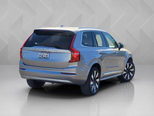 2023 Volvo XC90 Recharge Plug-In Hybrid Ultimate