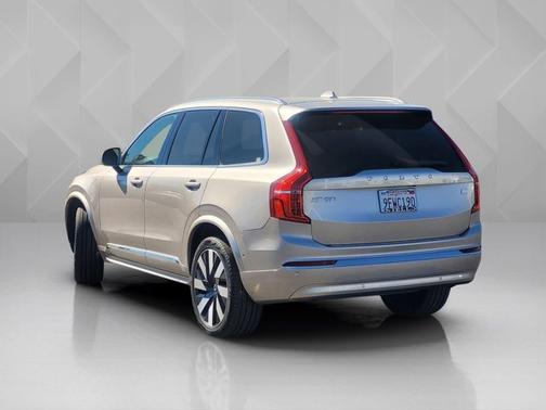 Bright Dusk Metallic 2023 Volvo XC90 Recharge Plug-In Hybrid Ultimate