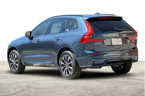 2025 Volvo XC60 Core