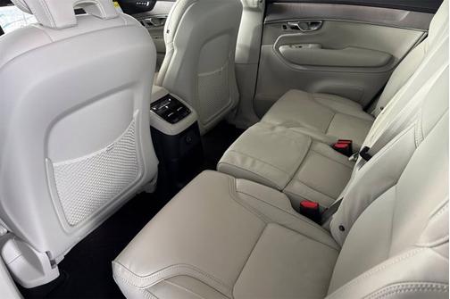 Gray Metallic 2026 Volvo XC90 Plug-In Hybrid Ultra