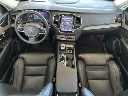 Silver Dawn Metallic 2023 Volvo XC90 Recharge Plug-In Hybrid Ultimate Dark Theme