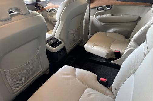2022 Volvo XC90 Recharge Plug-In Hybrid Inscription Expression
