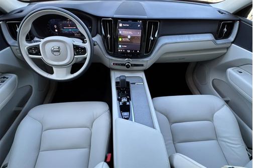 2025 Volvo XC60 Plug-In Hybrid Plus