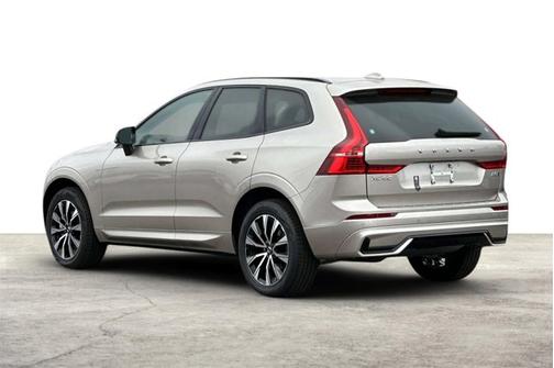 2025 Volvo XC60 Core