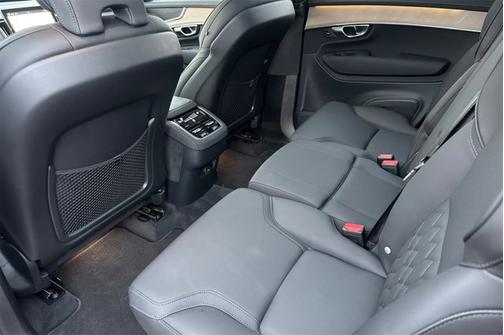 2025 Volvo XC90 Plus