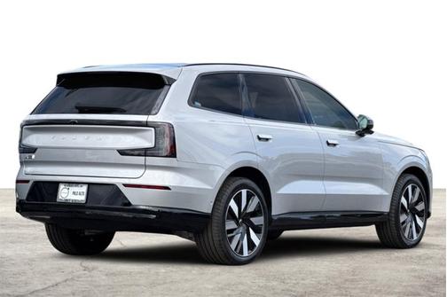 2025 Volvo EX90 Plus