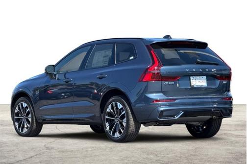 2026 Volvo XC60 Plus