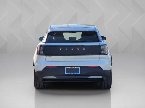 2026 Volvo EX30 Cross Country Ultra