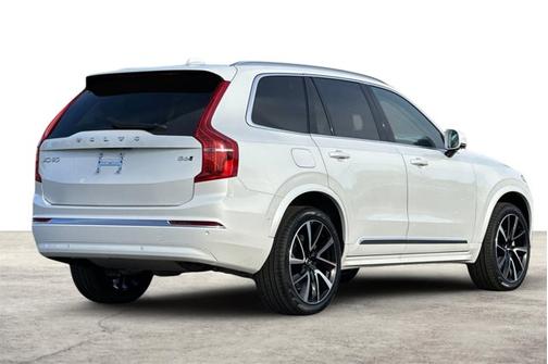 2025 Volvo XC90 Plus