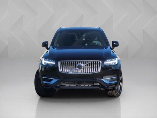 2024 Volvo XC90 Recharge Plug-In Hybrid Ultimate Bright Theme