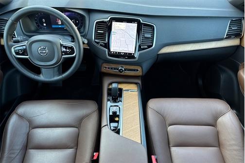 2024 Volvo XC90 Plus Bright Theme