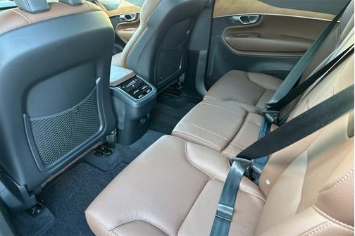 2024 Volvo XC90 Plus Bright Theme