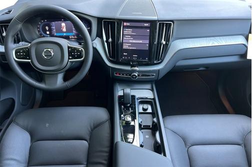 2025 Volvo XC60 Plug-In Hybrid Plus