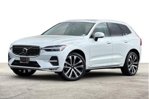 2023 Volvo XC60 Ultimate Bright Theme