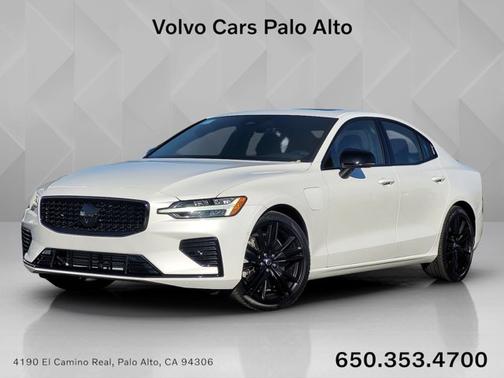 2025 Volvo S60 Plug-In Hybrid Ultra Black Edition