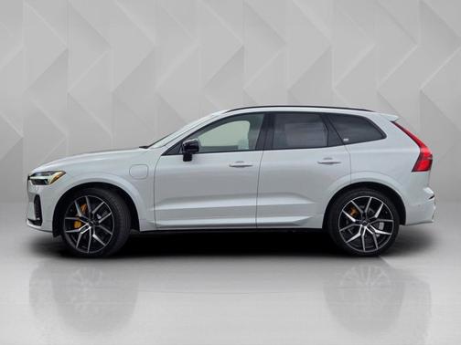 Crystal White 2026 Volvo XC60 Plug-In Hybrid Polestar Engineered