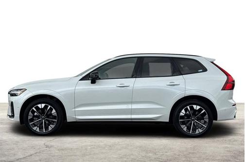 2026 Volvo XC60 Plus