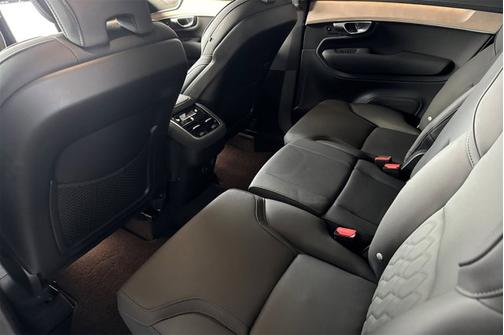 2025 Volvo XC90 Plus