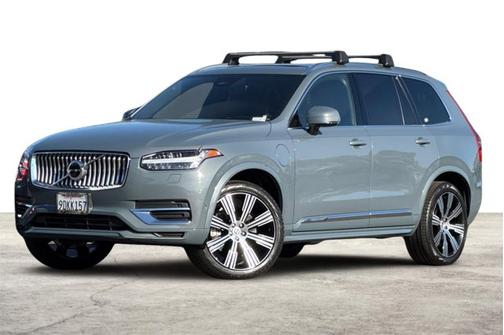 2023 Volvo XC90 Recharge Plug-In Hybrid Ultimate Bright Theme